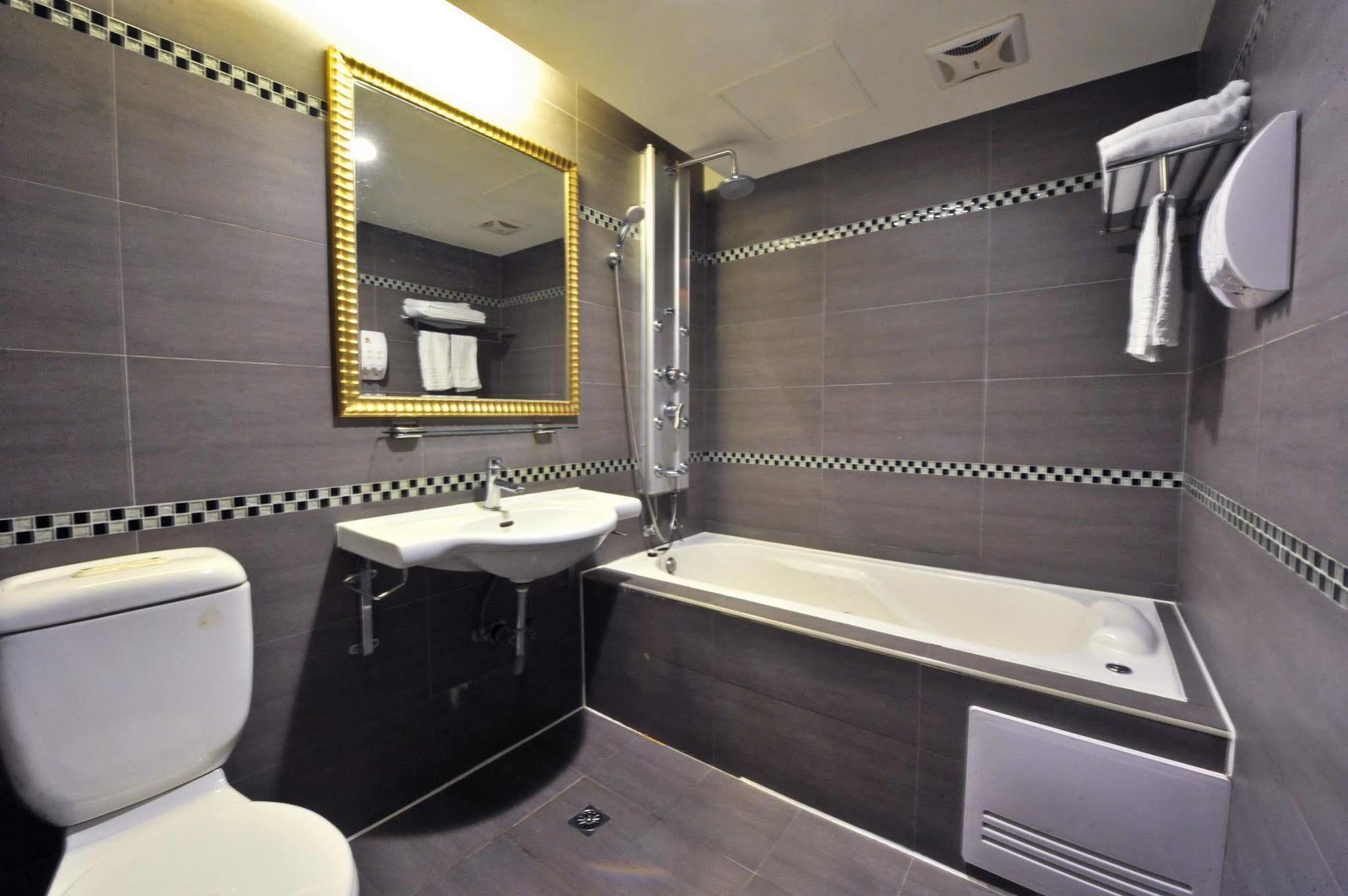 טאיפיי Carnival Motel מראה חיצוני תמונה